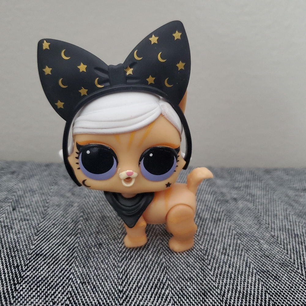 LOL Surprise Witchay Babe Doll Cat Kitten Pet Winter Snow Globe KITTAY